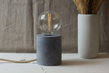 Lampe artisanale en béton | Paloma grise - Delisse