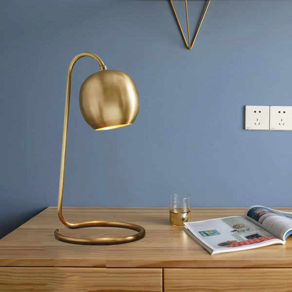 Lampe de table en métal cuivré | Sindri - Delisse